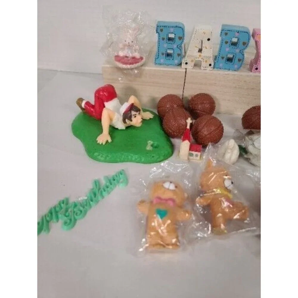 Vintage LOT of 40+ pcs. Hard Plastic Big Bird,golf,baby, Barbie, Bears,balls....